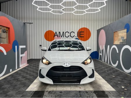 2022 Toyota Yaris YARIS AUTOMATIC 1.0 PETROL / 25k KMs / REVERSE CAMERA & MORE €17,950