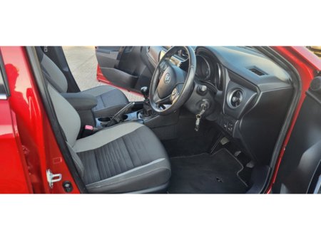 2016 Toyota Auris 1.4 D-4D (90) 5Dr Luna €7,950