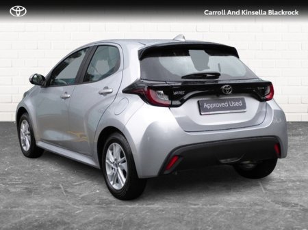 2025 Toyota Yaris Hybrid Luna €28,450