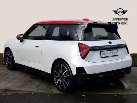 2025 MINI Hatch E Sport Level 2 €29,995