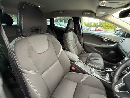 2019 Volvo V40 MOMENTUM - D4 2.0L DIESEL - AUTO - 12M WARRANTY - CAR: 1616 thumbnail