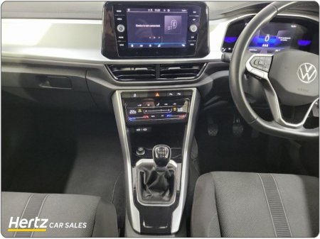 2023 Volkswagen T-Roc LIFE TDI 2.0 Diesel Manual €27,495 thumbnail
