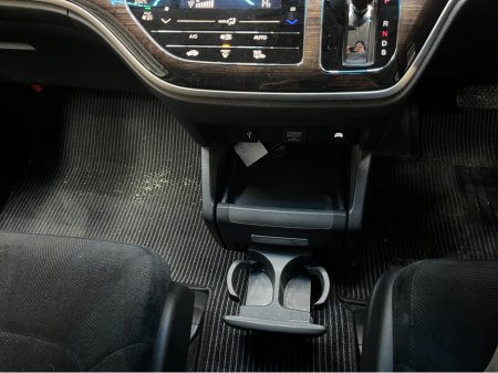 2018 Honda Odyssey €23950 2018 HONDA ODYSSEY 8 SEATER VARIANT 2.0 AUTOMATIC / CRUISE CONTROL / REVERSE CAMERA / ELECTRIC SEATS / POWER SLIDING DOORS €23,950 thumbnail