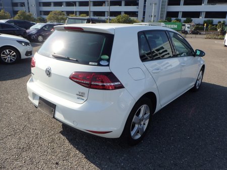 2016 Volkswagen Golf 1.2 TSI HIGHLINE PRO PETROL AUTOMATIC // PRIVACY PACK // BLUETOOTH MEDIA // PARK ASSIST // REVERSING CAMERA // UPGRADED SPORT ALLOYS // IMMACULATE EXAMPLE €14,950 thumbnail