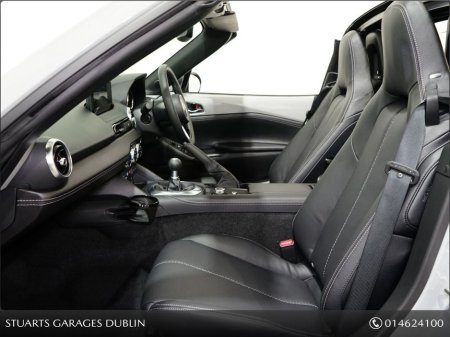 2026 Mazda MX-5 1.5 EXCLUSIVE LINE 131PS* *IN STOCK FOR JANUARY DELIVERY*KEYLESS ENTRY, HEATED SEATS, AERO GREY WITH BLACK LEATHER, BOSE SOUND €44,460