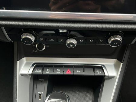 2020 Audi Q3 SE 35 TDI 150HP AUTO €23,990 thumbnail