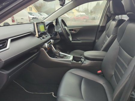 2022 Toyota Rav4 FRESH SELECTION OF TRADE-INS RAV4 HYBRID SOL 4DR AUTO €35,950 thumbnail