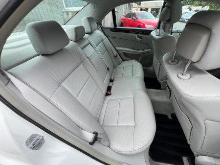 2012 Mercedes-Benz E Class ==200 CDI//AUTO//FULL LEATHER//NEW NCT//SERVICED== €8,900 thumbnail
