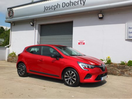 2023 Renault Clio Automatic Dynamic TCE €20,495