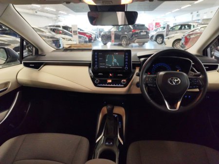 2021 Toyota Corolla HYBRID LUNA SPORT 4DR AUTO €26,950 thumbnail