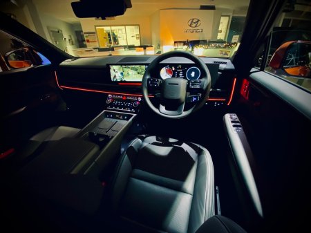 2026 Hyundai Santa Fe 1.6 PHEV 4WD Premium Calligraphy €73,745 thumbnail