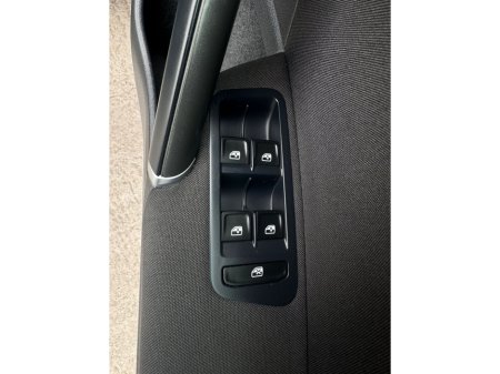 2016 Volkswagen Golf 1.2TSI AUTO €12,800 thumbnail