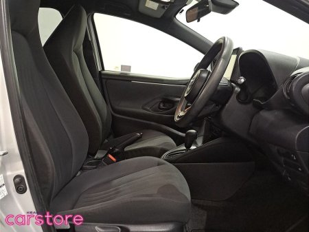 2021 Toyota Yaris 1.5 HYBRID €17,880 thumbnail