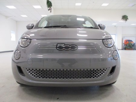 2025 Fiat 500e  €26,145