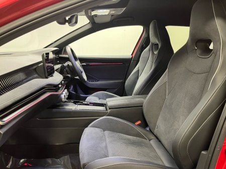 2025 Skoda Superb Sportline DSG 2.0TDI 150BHP - Reversing Camera - Ambient Lighting - Climate Control - Electric Heated Memory Seats - Keyless Start - Apple CarPlay/Android Auto €53,950 thumbnail