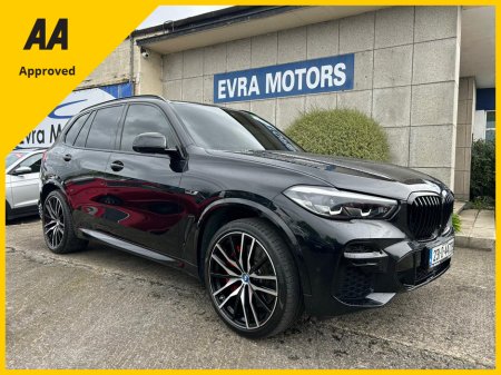 2023 BMW X5 XDRIVE 45E M-SPORT PHEV 3.0 PETROL //HIGH SPEC//MERINO LEATHER//HARMAN KARDON SOUND SYSTEM//HEAD UP DISPLAY//HEATED STEERING WHEEL// €73,950