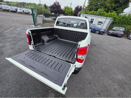 2025 Ssangyong Musso 2.2 PICK UP 5 SEATER COMMERCIAL 4WD 200 BHP 3.5 TON TOWING CAPACITY REV-CAMERA // 5 YEAR WARRANTY // APPLY FOR FINANCE TODAY // THE BEST VALUE PICK UP IN IRELAND // €40,950 thumbnail