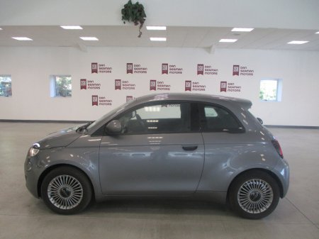 2025 Fiat 500e  €24,840