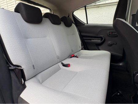 2016 Toyota Aqua 1.5 HYBRID / AUTO / PARK ASSIST / NAV / FOGS / AIR-CON/***FINANCE PACKAGES AVAILABLE*** €8,985 thumbnail