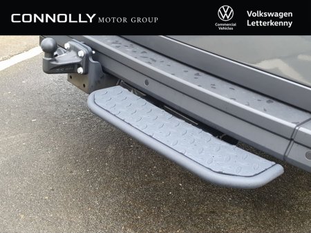 2026 Volkswagen Crafter CR35 Panel van Highline MWB 177 HP 2.0 TDI 8sp Automatic FWD €48,740 thumbnail