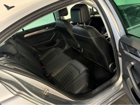 2021 Volkswagen Passat ELEGANCE 2.0 TDI MANUAL 6SPEED FWD 150 4DR €26,950 thumbnail