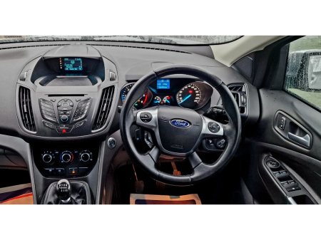 2015 Ford Kuga ZETEC 2.0 TD120 S6 M6 FWD €8,950 thumbnail