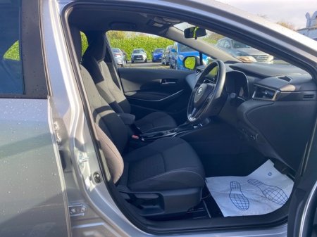 2022 Toyota Corolla COROLLA HYBRID LUNA H/B €25,950 thumbnail