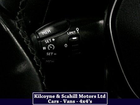 2020 Peugeot 5008 ALLURE BLUEHDI S/S A €27,950 thumbnail