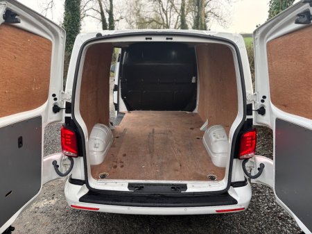 2021 Volkswagen Transporter  €19,998 thumbnail