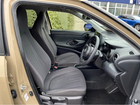 2021 Toyota Yaris Cross X AUTOMATIC HYBRID 1.5 PETROL //ADAPTIVE CRUISE CONTROL//KEYLESS ENTRY//REVERSE CAMERA// €19,950 thumbnail