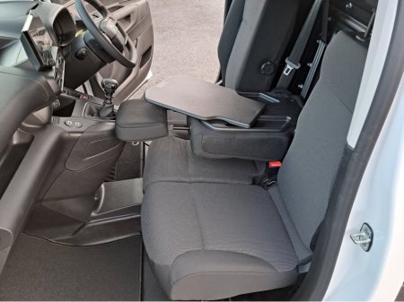 2026 Opel Combo KOMFORT  L1H1 1.5TD 100BHP  **LED HEADLIGTS** €21,098 thumbnail