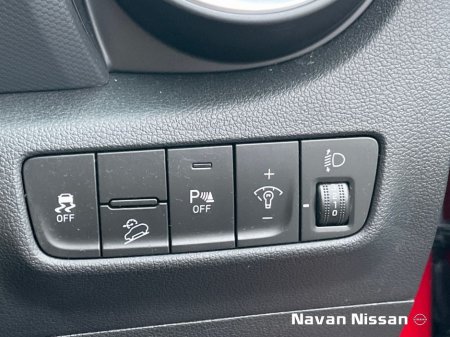 2022 Hyundai Kona 1.0 T-GDI Executive Two Tone Roof €25,950 thumbnail