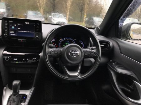 2023 Toyota Yaris Cross LUNA SPORT - GRANDONS €27,995 thumbnail