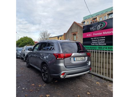 2016 Mitsubishi Outlander PHEV 2.0L MIVEC 4WD 5-Seater Instyle €11,450