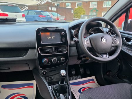 2017 Renault Clio 1.2 16V 75 DYNAMIQUE NAV €9,995 thumbnail