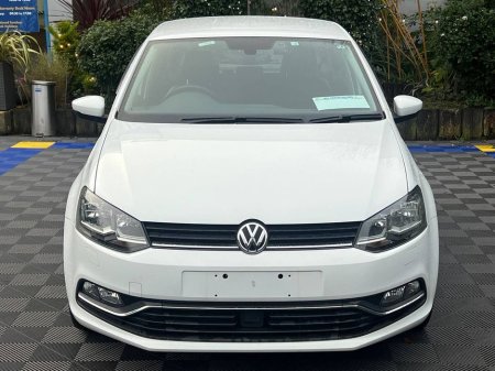 2016 Volkswagen Polo HIGHLINE 1.2 TSI AUTO // FULL SERVICE HISTORY // LEATHER/ALCANTARA HEATED SEATS // REVERSE CAMERA €13,900 thumbnail
