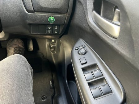 2016 Honda Fit  €10,880 thumbnail