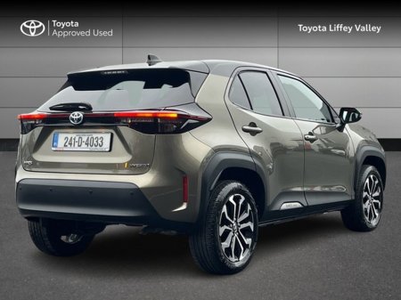 2024 Toyota Yaris Cross YARIS CROSS LUNA SPORT €30,950 thumbnail