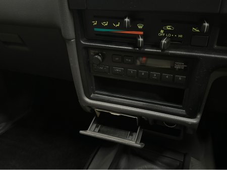 1996 Toyota Hilux 2.4D PICK UP MINT CONDITION €29,950 thumbnail