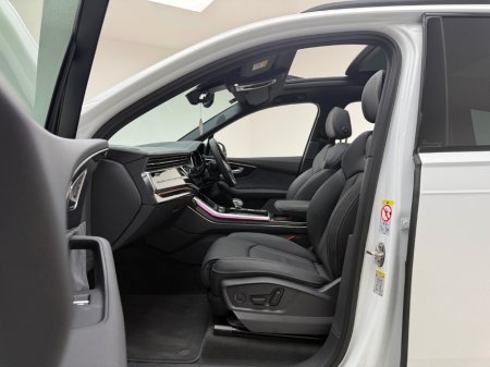 2025 Audi Q7 55 TFSI E S LINE BLACK ED QUATTRO €97,990 thumbnail