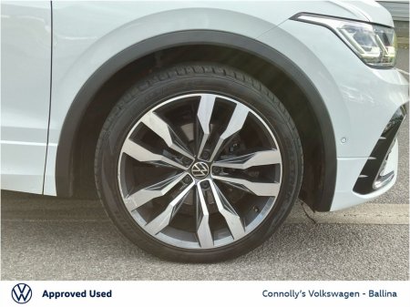 2023 Volkswagen Tiguan 2.0 TDI 150HP R-Line €42,495 thumbnail