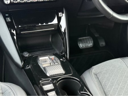 2024 Peugeot 2008 ALLURE - ELECTRIC - AUTO - 12M WARRANTY - CAR: 1601 thumbnail