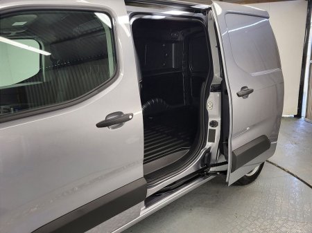 2025 Citroen Berlingo LWB Enterprise From €110 Per Week €25,390 thumbnail