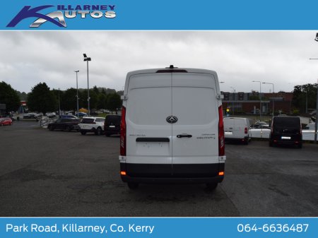 2025 Maxus Deliver 9 LWB Med Roof FWD LUX 2.0TDCi 150BHP Price plus 23% vat €32,567 thumbnail