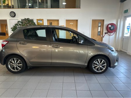 2019 Toyota Yaris HY HYBRID 5DR LUNA 4DR AUTO €17,995
