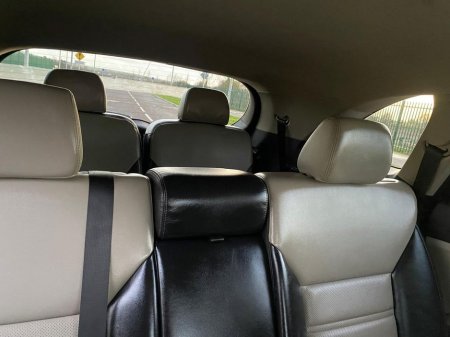 2019 Kia Sorento 7 Seater 2.2D Premium Spec IMMACULATE CONDITION* Privacy Glass, Rear Spoiler, Sat Nav, Heated Seats, Electric Seats, Cruise Control, Electric Windows, €27,900 thumbnail