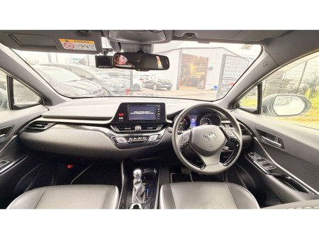 2019 Toyota C-HR 1.8 HYBRID LUNA €22,499 thumbnail