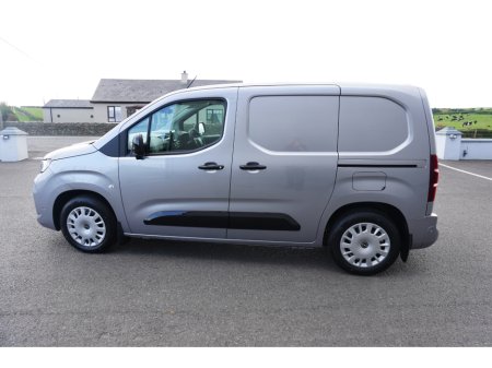 2026 Opel Combo Sportive 1.5 130PS AUTOMATIC €33,700 thumbnail
