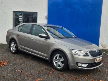 2015 Skoda Octavia COMBI AMBITION 1.6TDI 110HP DSG €10,450 thumbnail
