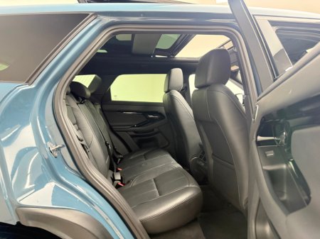 2024 Land Rover Range Rover Evoque HSE DYNAMIC P300E *HUGE SPEC* €52,990 thumbnail